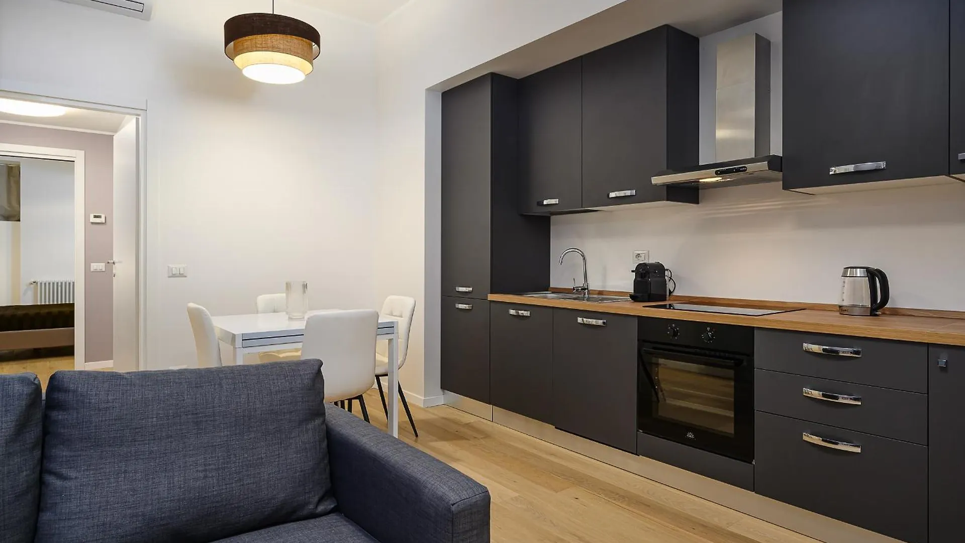 מילאנו Suites In Porta Garibaldi & Chinatown - City Center Well Connected 0*,  איטליה