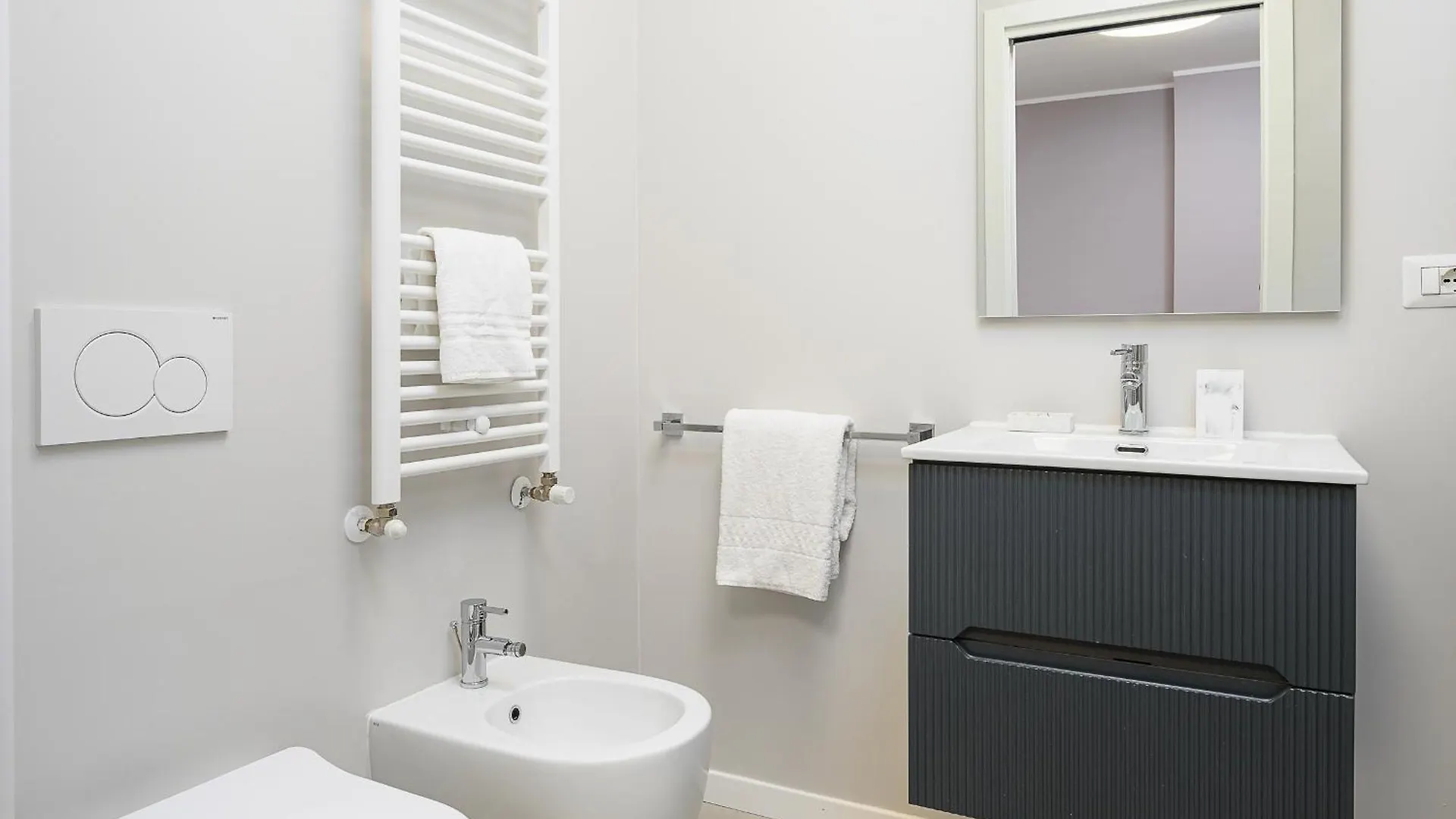 מילאנו Suites In Porta Garibaldi & Chinatown - City Center Well Connected 0*,  איטליה